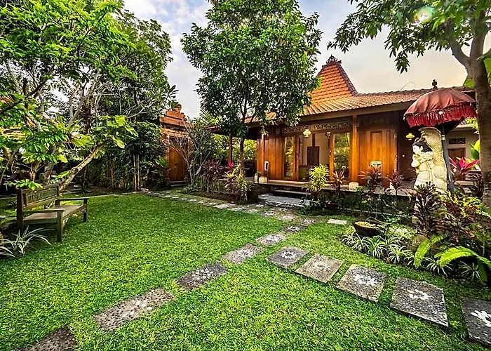 Tiis Garden Puri