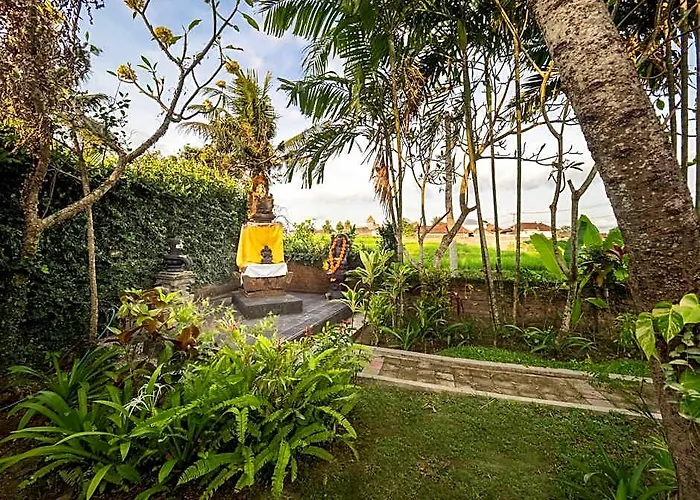 Hotel Tiis Garden Puri BALI