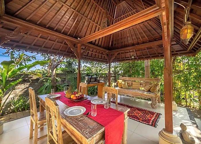 Tiis Garden Puri BALI
